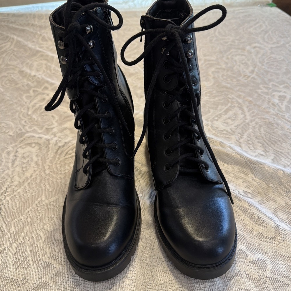 Soda Women's Black Lace Up Ankle Boot With Chunky Heel 10 Goth Grunge Boho